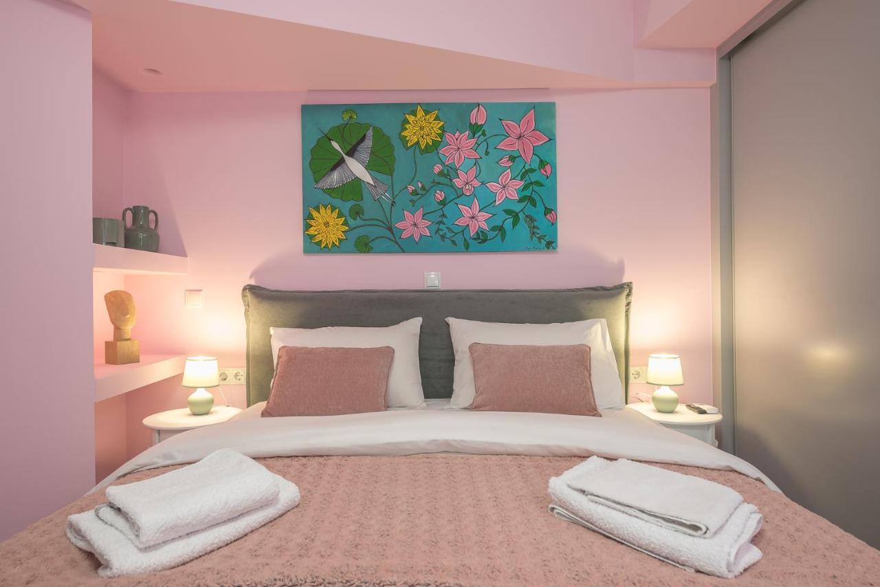 The Courtyard Oasis Apartment Athena Bagian luar foto
