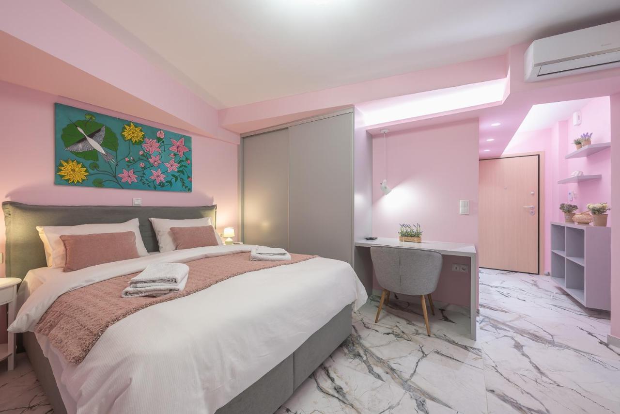 The Courtyard Oasis Apartment Athena Bagian luar foto
