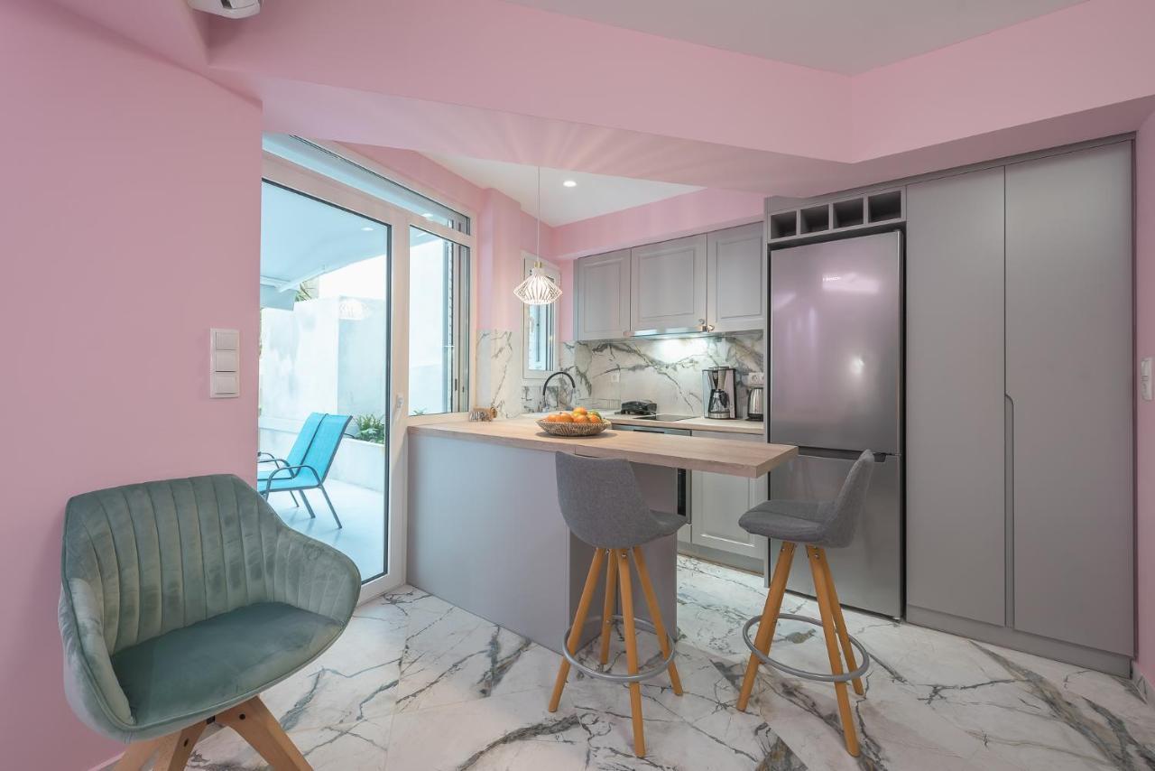 The Courtyard Oasis Apartment Athena Bagian luar foto