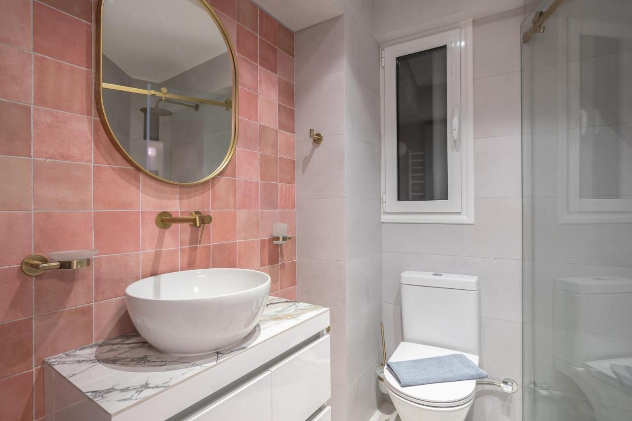 The Courtyard Oasis Apartment Athena Bagian luar foto