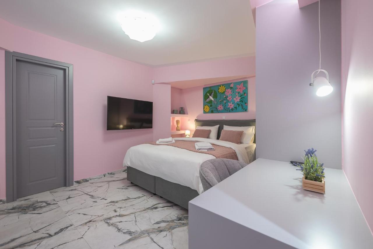 The Courtyard Oasis Apartment Athena Bagian luar foto