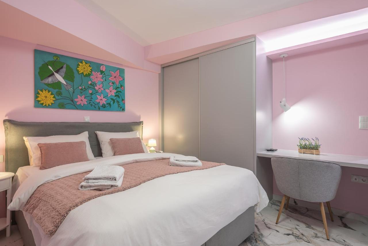 The Courtyard Oasis Apartment Athena Bagian luar foto