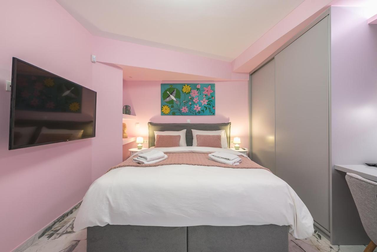 The Courtyard Oasis Apartment Athena Bagian luar foto