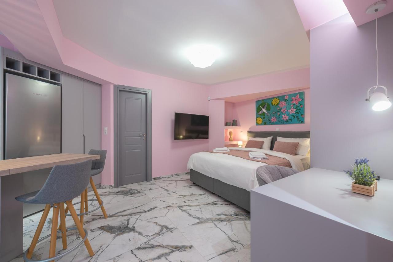The Courtyard Oasis Apartment Athena Bagian luar foto