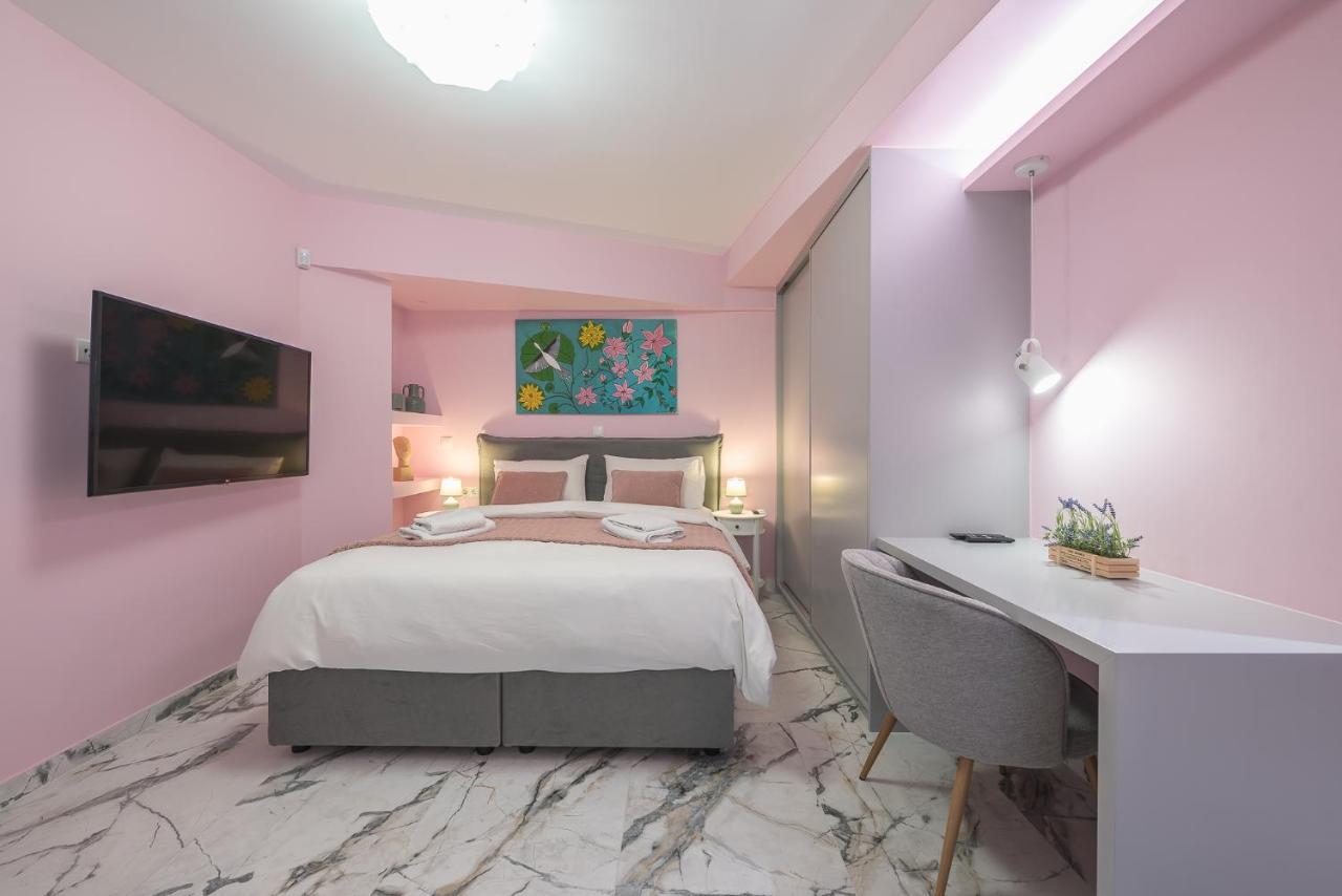 The Courtyard Oasis Apartment Athena Bagian luar foto